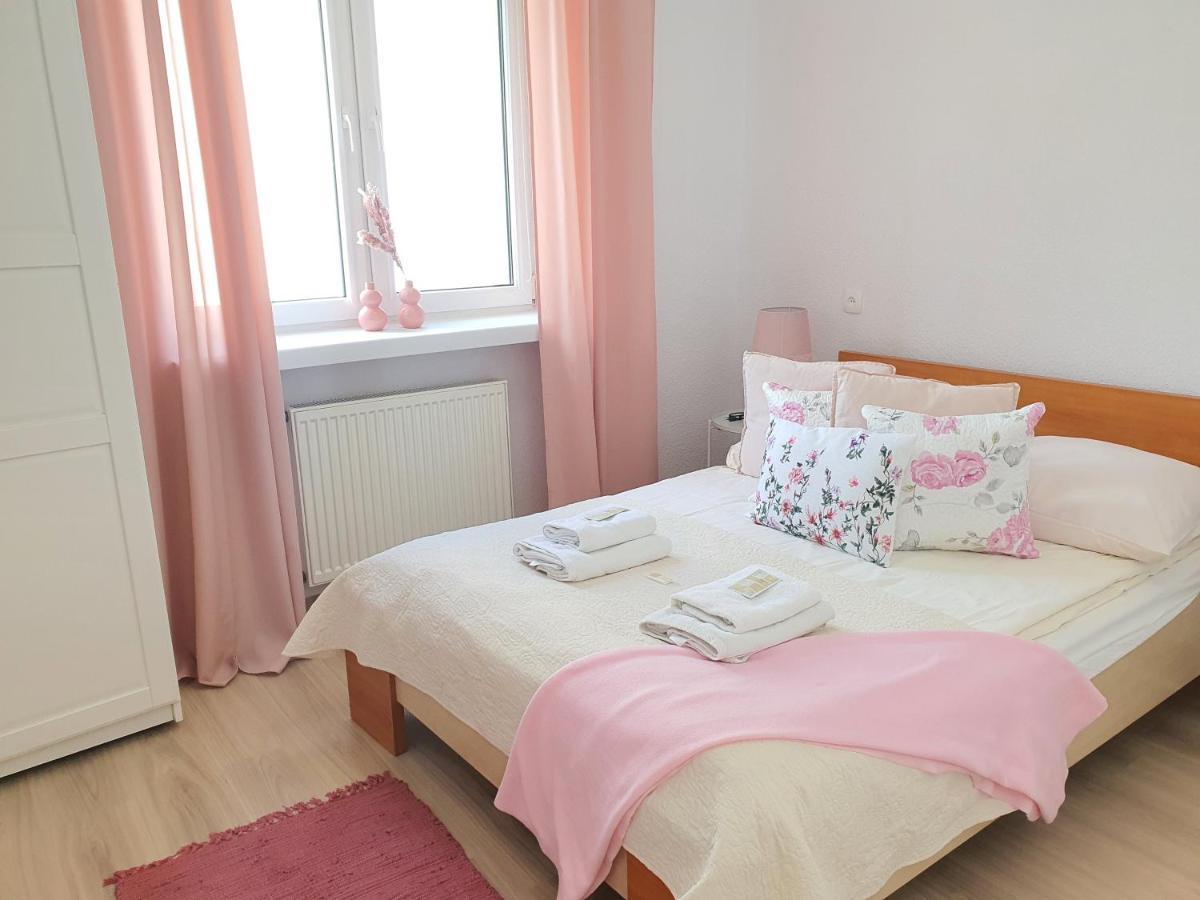 Dom Goscinny Marta - Pokoje, Apartamenty, Domki Krynica Morska Ngoại thất bức ảnh