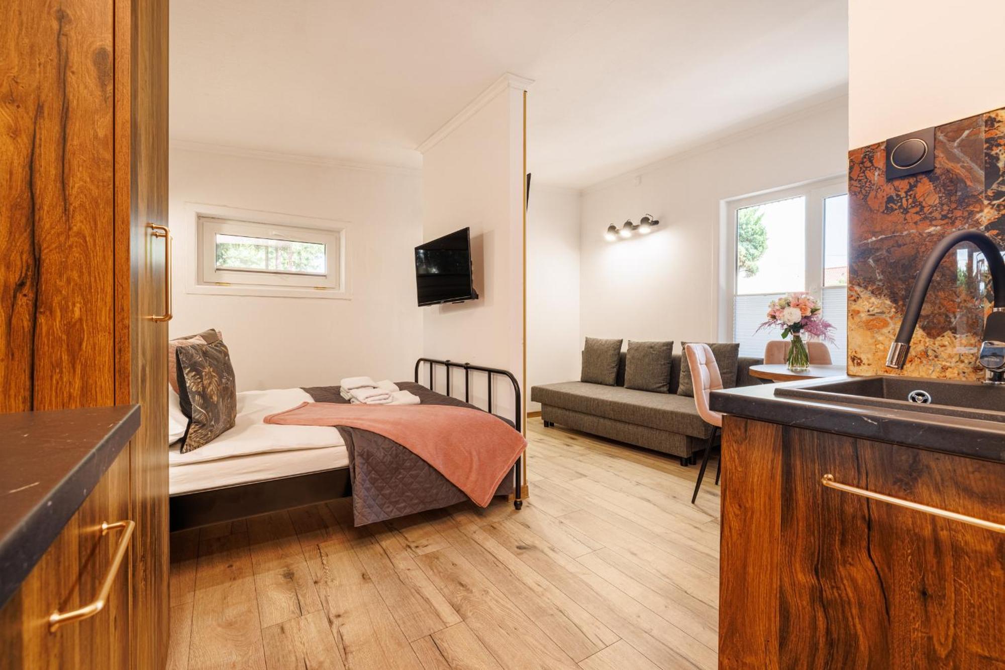 Dom Goscinny Marta - Pokoje, Apartamenty, Domki Krynica Morska Phòng bức ảnh